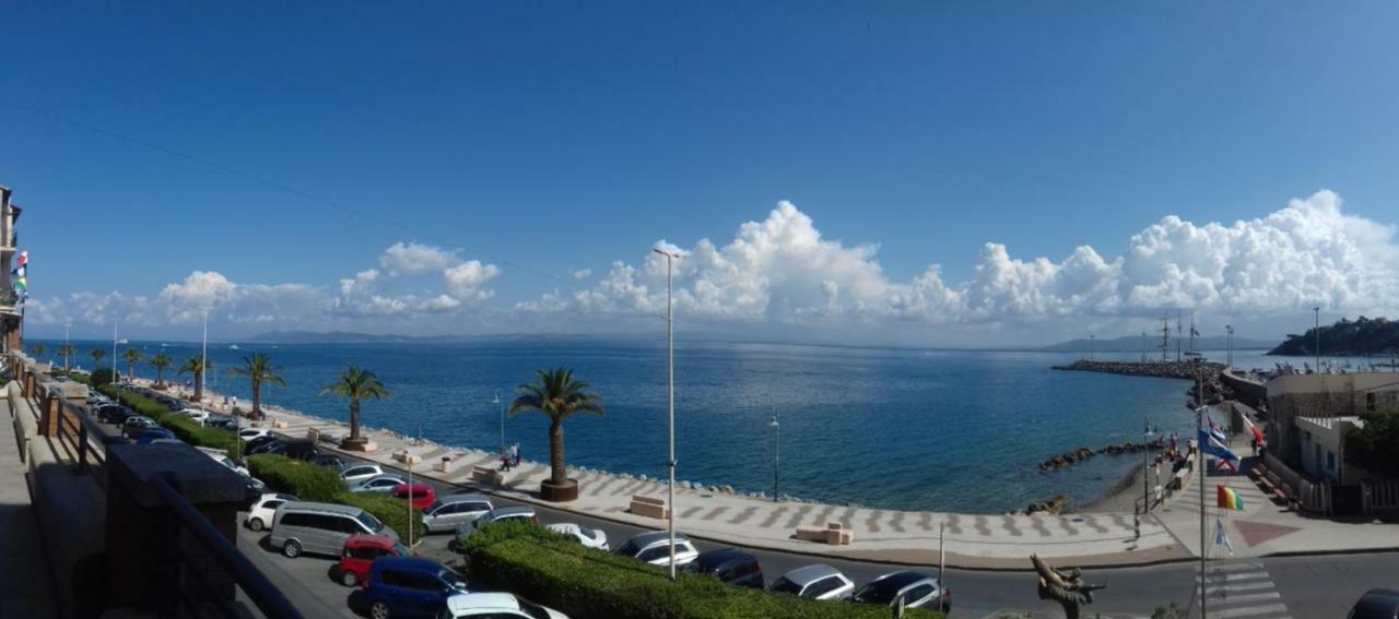 Ampio Monolocale Con Balcone Fronte Mare Villa Порто Санто Стефано Екстериор снимка